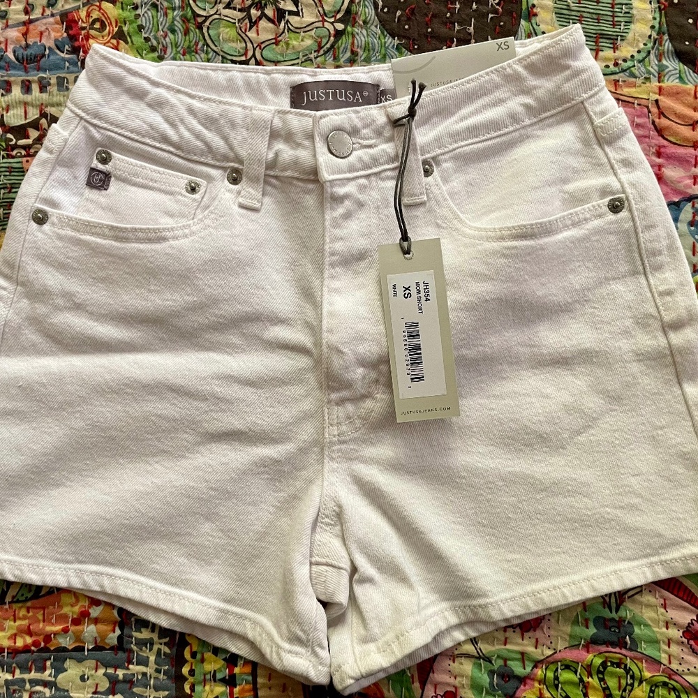Just USA Mom Shorts NWT Size XS White Cotton Women’s Summer Shorts